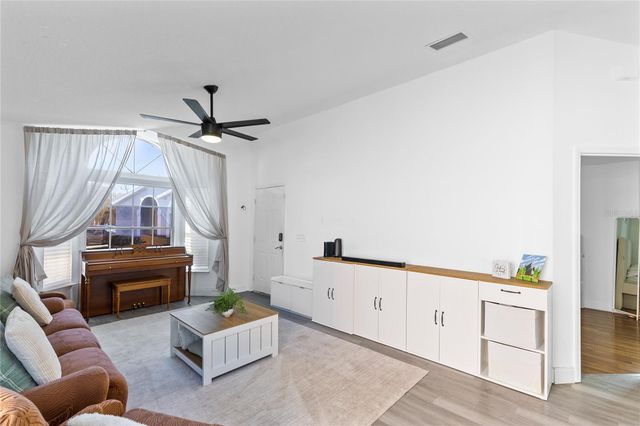 421 HORIZON DRIVE, Winter Springs, FL 32708