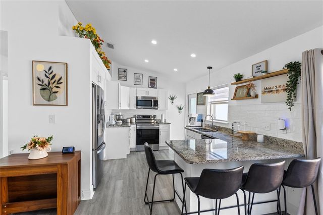 421 HORIZON DRIVE, Winter Springs, FL 32708