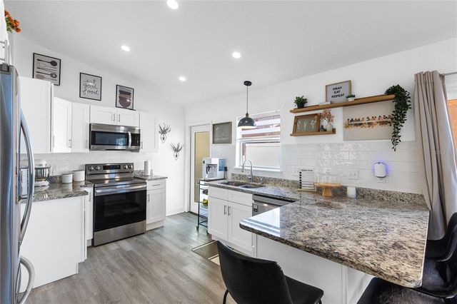 421 HORIZON DRIVE, Winter Springs, FL 32708