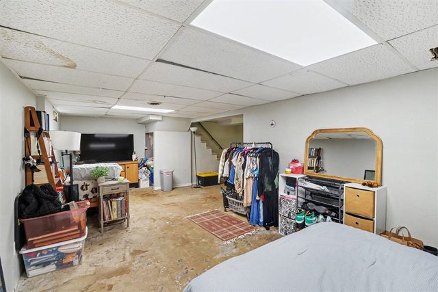 2034 Royce Avenue, Kalamazoo, MI 49001