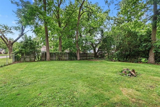 2034 Royce Avenue, Kalamazoo, MI 49001