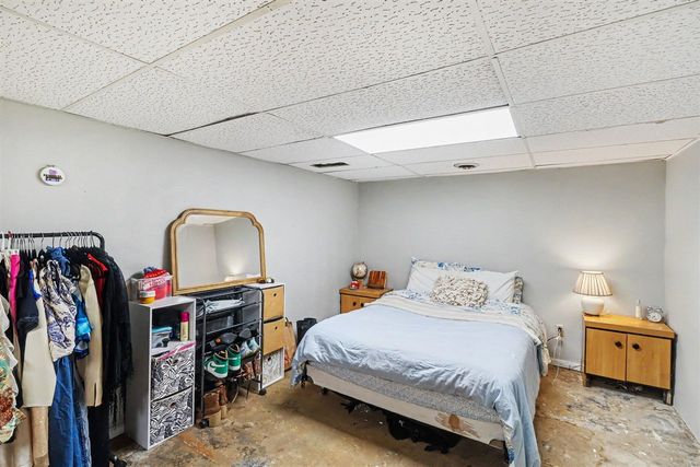 2034 Royce Avenue, Kalamazoo, MI 49001