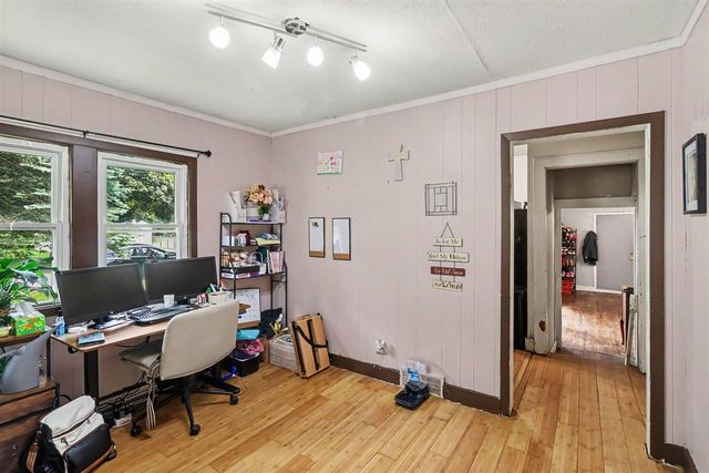 2034 Royce Avenue, Kalamazoo, MI 49001