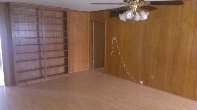 512 S Lois Lane, Richardson, TX 75081