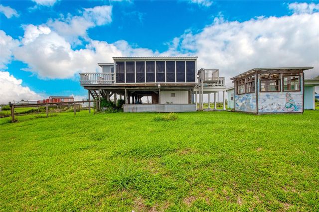 11 Chimaera Road, Sargent, TX 77414