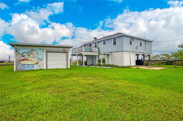 11 Chimaera Road, Sargent, TX 77414