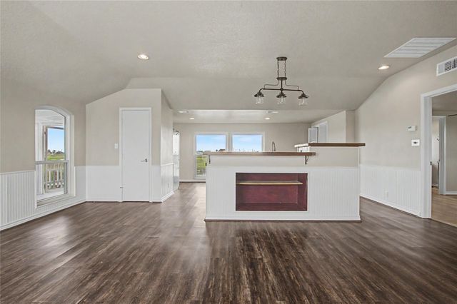 11 Chimaera Road, Sargent, TX 77414