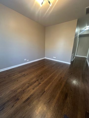 3251 W Berteau Avenue 2, Chicago, IL 60618