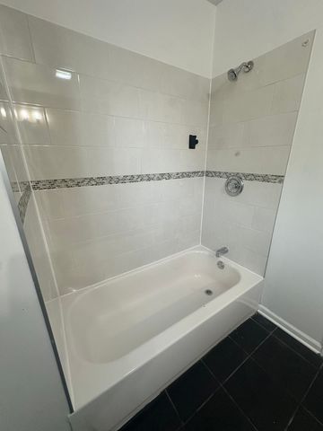 3251 W Berteau Avenue 2, Chicago, IL 60618