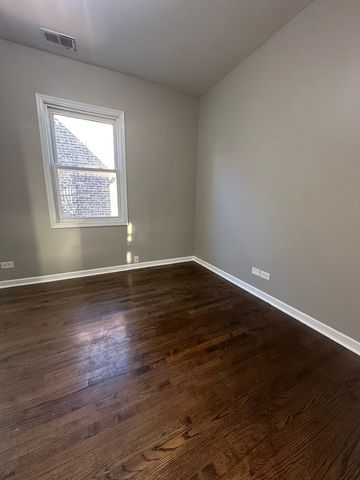 3251 W Berteau Avenue 2, Chicago, IL 60618