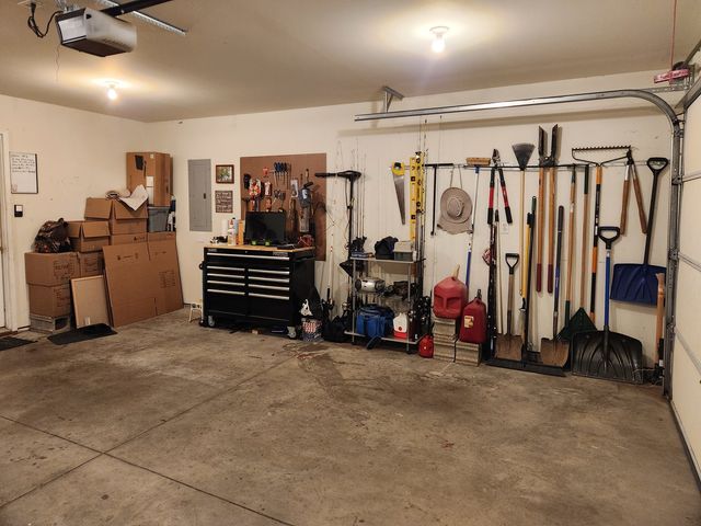 1508 Hawkeye Court, Carterville, IL 62918