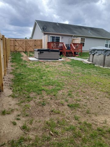 1508 Hawkeye Court, Carterville, IL 62918