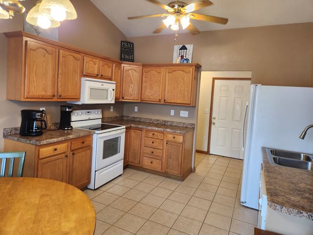 1508 Hawkeye Court, Carterville, IL 62918