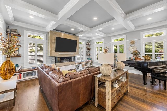 205 Forest St, Harwich, MA 02645
