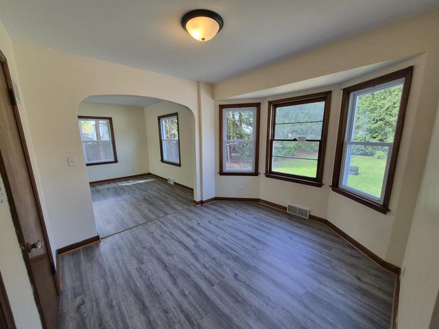 915 N Fremont Street, Janesville, WI 53545