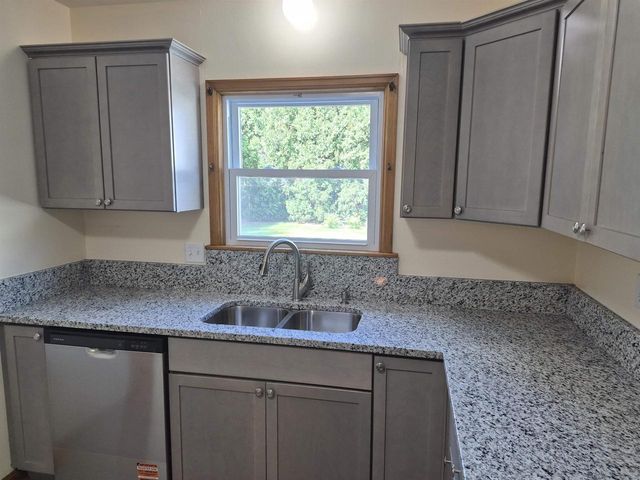 915 N Fremont Street, Janesville, WI 53545