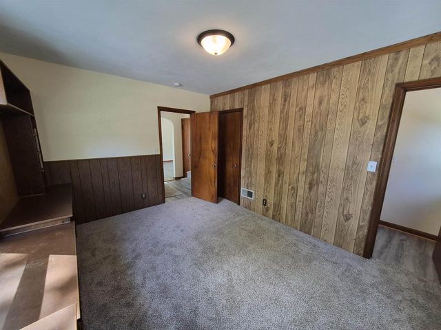 915 N Fremont Street, Janesville, WI 53545