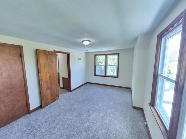 915 N Fremont Street, Janesville, WI 53545