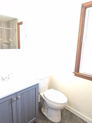 915 N Fremont Street, Janesville, WI 53545