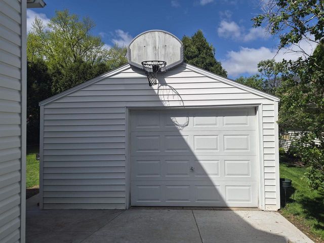 915 N Fremont Street, Janesville, WI 53545