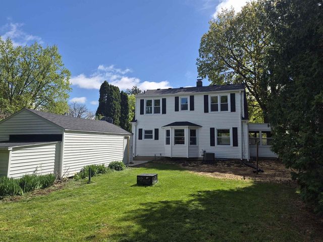 915 N Fremont Street, Janesville, WI 53545
