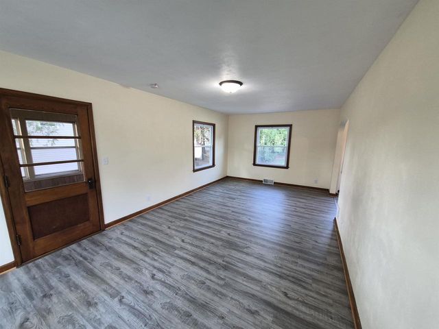 915 N Fremont Street, Janesville, WI 53545