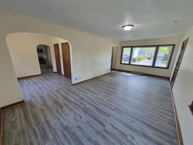 915 N Fremont Street, Janesville, WI 53545