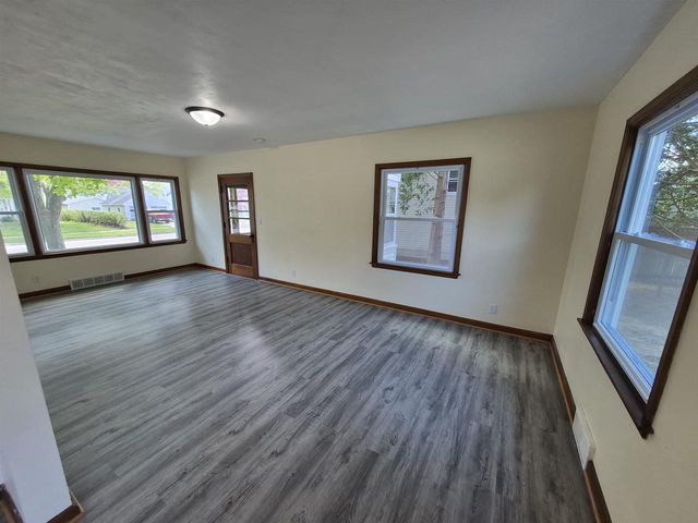 915 N Fremont Street, Janesville, WI 53545