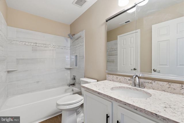 2104 BROOKHAVEN DR, Yardley, PA 19067