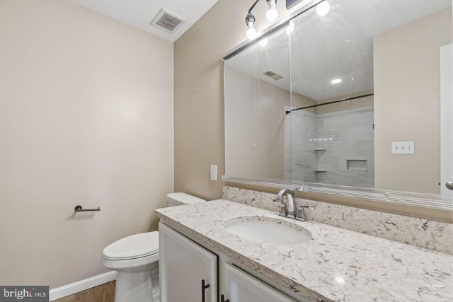 2104 BROOKHAVEN DR, Yardley, PA 19067
