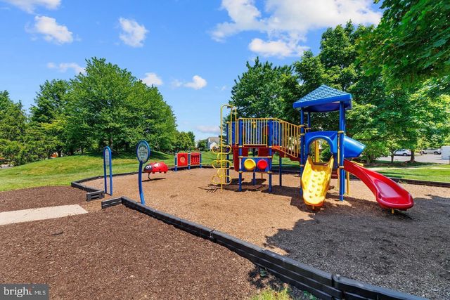 2104 BROOKHAVEN DR, Yardley, PA 19067