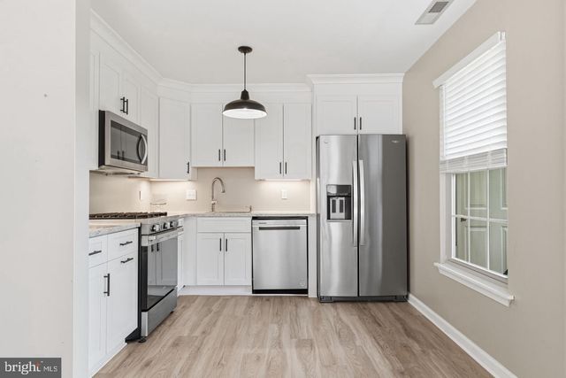 2104 BROOKHAVEN DR, Yardley, PA 19067