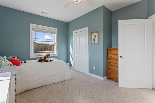 3008 New Design RD, Dendron, VA 23839