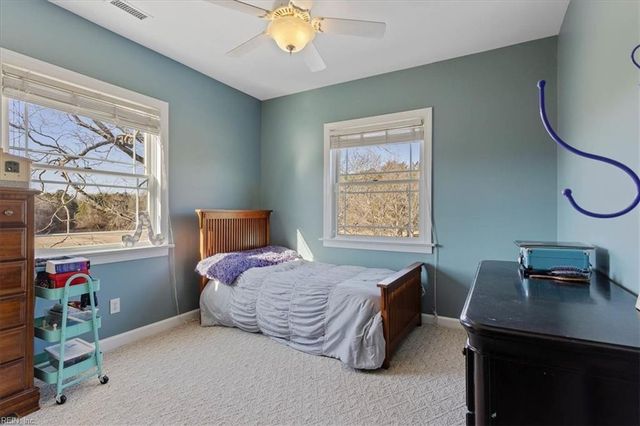 3008 New Design RD, Dendron, VA 23839