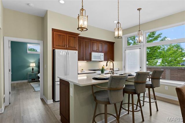 6615 Alamo Avenue 1C, Clayton, MO 63105