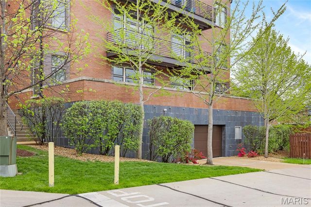 6615 Alamo Avenue 1C, Clayton, MO 63105