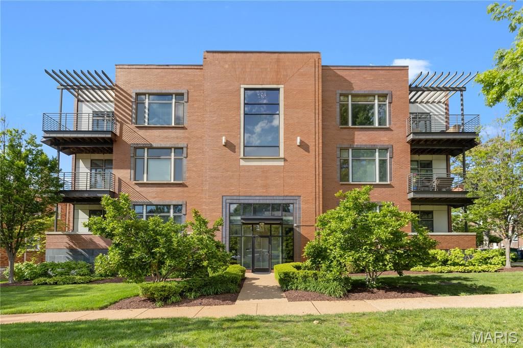 6615 Alamo Avenue 1C, Clayton, MO 63105