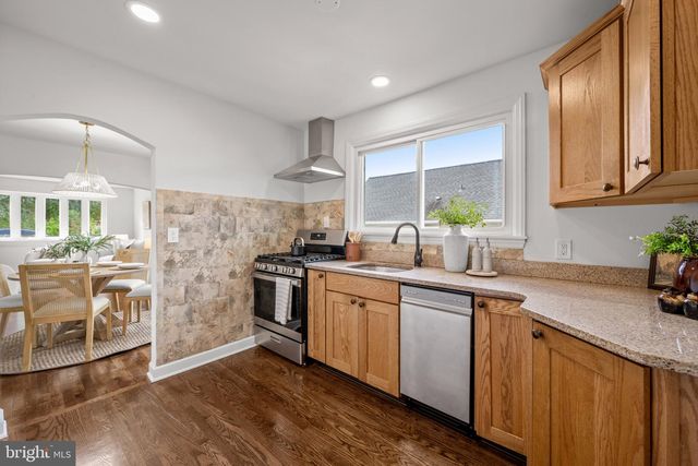 210 4TH AVE, Baltimore, MD 21227