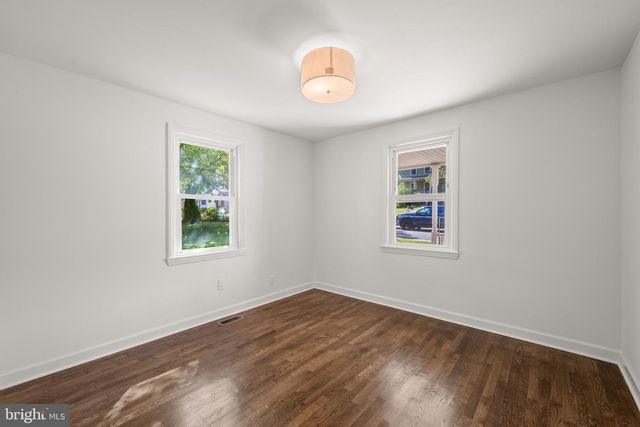 210 4TH AVE, Baltimore, MD 21227