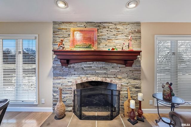 1102 TOTTENHAM Court, Washington, IL 61571