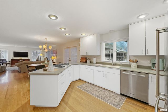 1102 TOTTENHAM Court, Washington, IL 61571