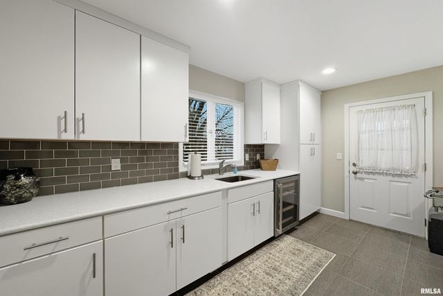 1102 TOTTENHAM Court, Washington, IL 61571