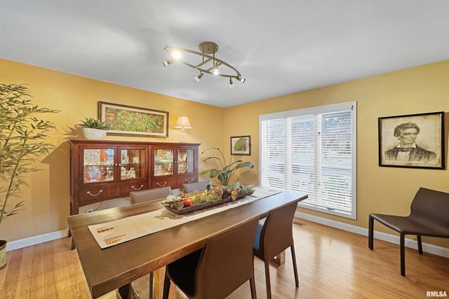 1102 TOTTENHAM Court, Washington, IL 61571