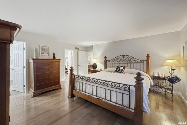 1102 TOTTENHAM Court, Washington, IL 61571