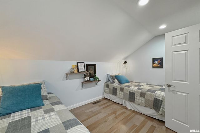 1102 TOTTENHAM Court, Washington, IL 61571