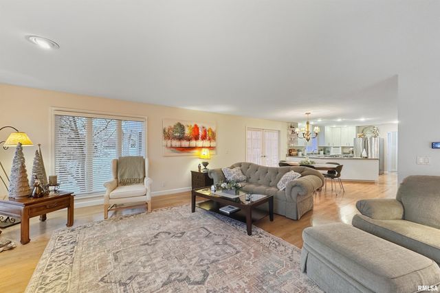 1102 TOTTENHAM Court, Washington, IL 61571