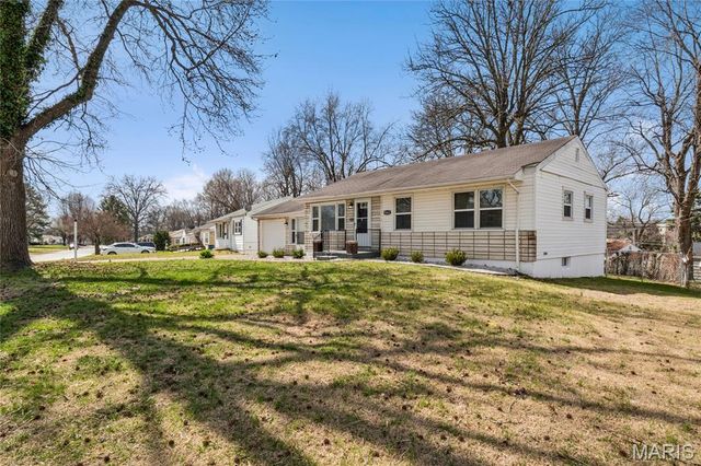 9863 Eastdell Drive, Dellwood, MO 63136