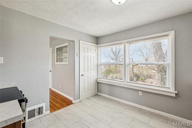 9863 Eastdell Drive, Dellwood, MO 63136