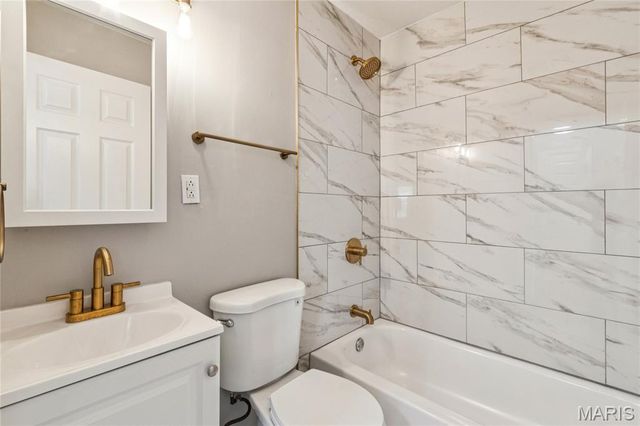 9863 Eastdell Drive, Dellwood, MO 63136