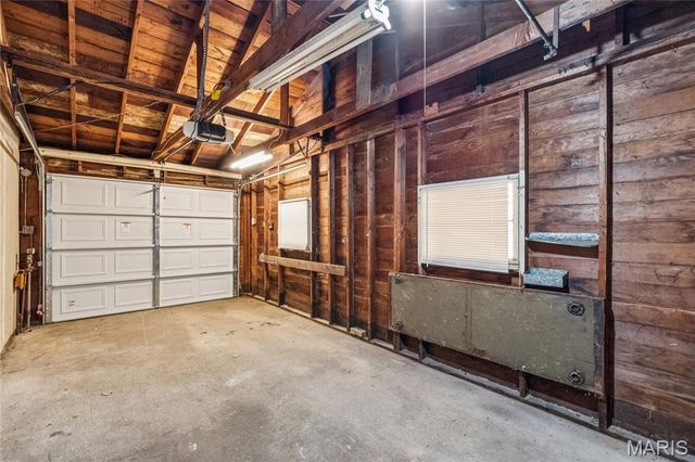 9863 Eastdell Drive, Dellwood, MO 63136